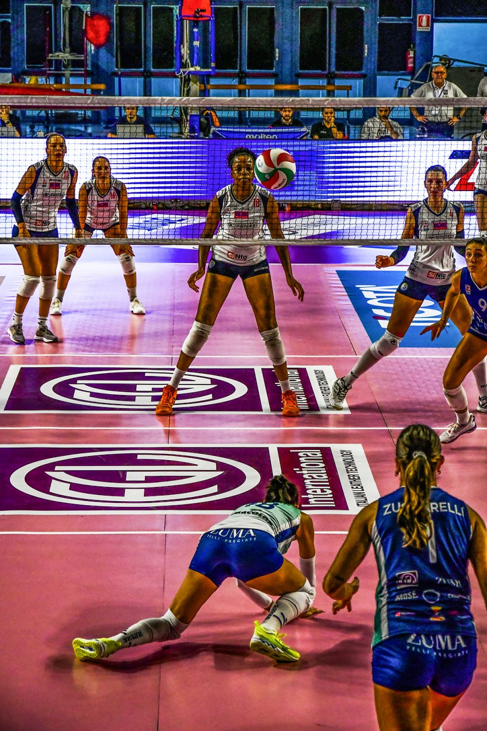 servizio fotografico della partita di pallavolo femminile